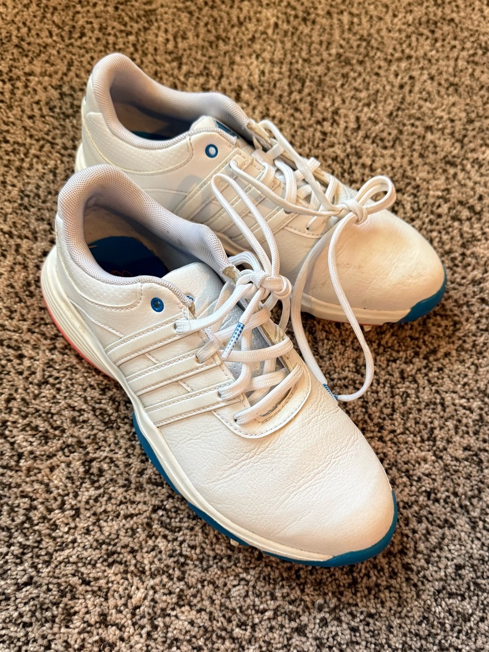 Girls adidas golf shoe size 3.5